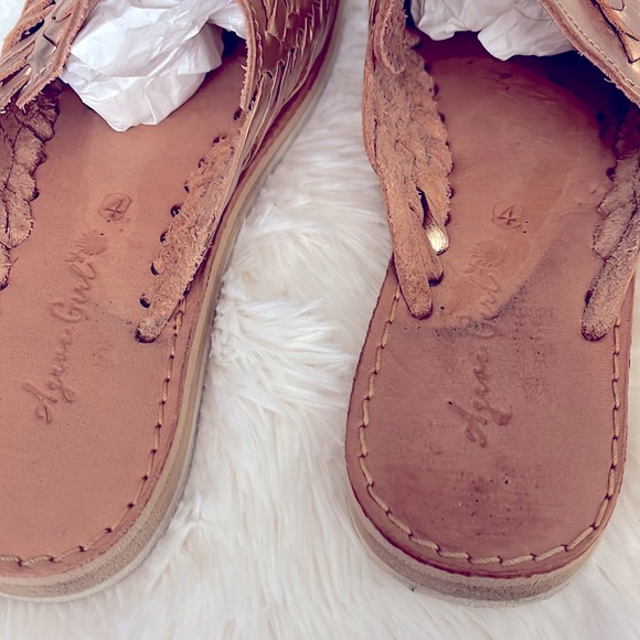 Rose gold slide huaraches - Picture 3 of 7